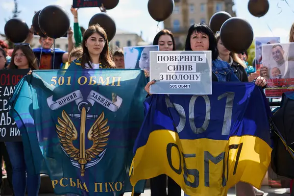 Ukrainske Kvinder Slægtninge Til Tilfangetagne Marinesoldater Demonstrerer Offentligt Møde Kiev - Stock-foto