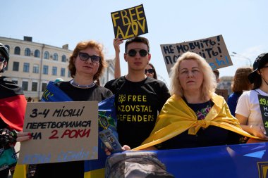 Ukraynalılar halka açık bir protestoda 