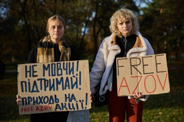 Genç Ukraynalı kızlar 