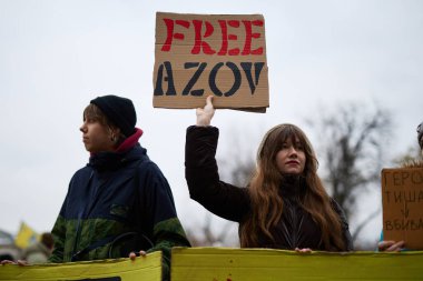 Kyiv 'de aktivistin elinde 