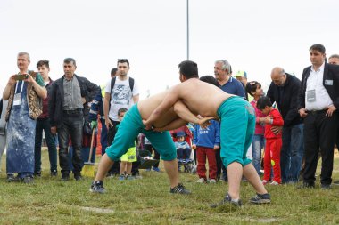 Etnospor Kultur Festivali 'nde Shalwar güreşçileri yarışıyor. İstanbul - 11 Mayıs 2018