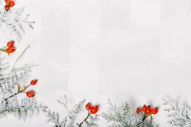 Noel dekorasyonu mermer arka plan manzarası. Mutlu Noeller tebrik kartı, çerçeve. Kış Xmas bayramı teması. - Mutlu yıllar. Düz yatış, üst görünüm