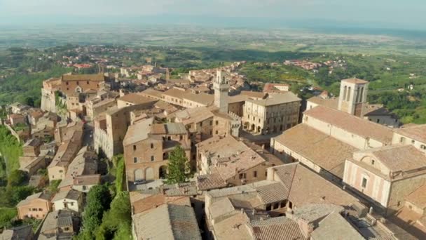 Εναέρια Καλοκαιρινή Μέρα Θέα Της Πόλης Montepulciano Που Βρίσκεται Στην — Αρχείο Βίντεο