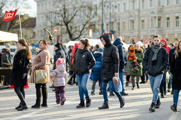 Vilnius Λιθουανια Μαρτιου 2022 Άνθρωποι Που Παρακολουθούν Kaziuko Muge Kaziukas — Φωτογραφία Αρχείου