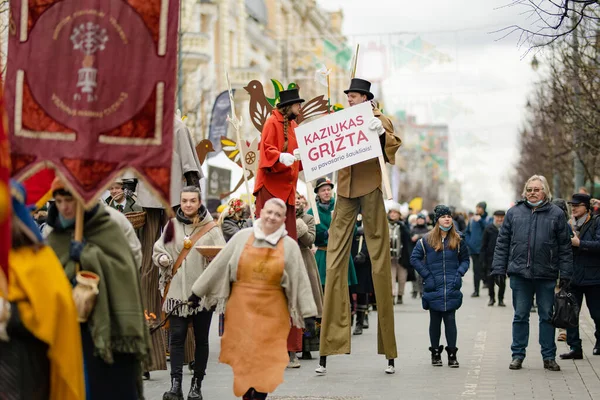 Vilnius Lithuania March 2022 Cheerful People Participating Humorous Parade Kaziuko — Stock Photo, Image
