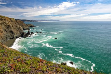 View of the Pacific Ocean at Point Bonita, California, USA