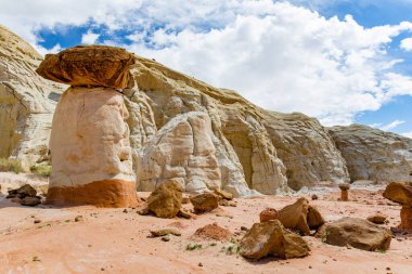 Hoodoo and Paria Rimrocks in the Vermillion Cliffs, Utah, USA. Exploring the American Southwest.