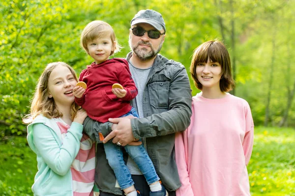 Young Father His Three Kids Hiking Woods Family Four Having — Stock Photo, Image