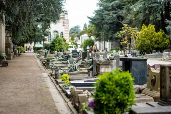 Milan Itálie Duben 2022 Působivé Sochy Hrobky Památky Cimitero Monumentale — Stock fotografie