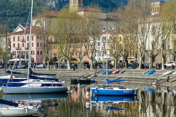 Lecco Italien April 2022 Yachter Och Fiskebåtar Dockade Marinan Lecco — Stockfoto