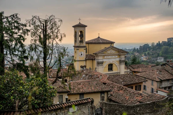 Bergamo Daki Santa Grata Inter Vites Kilisesi Şehrin Üst Bölgesi — Stok fotoğraf