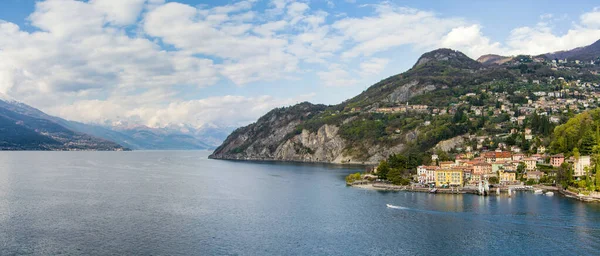 瓦伦纳美丽的空中海滨城市景观 科莫湖畔最风景秀丽的城镇之一 迷人的位置与典型的意大利氛围 Varenna Lombardy 意大利 — 图库照片