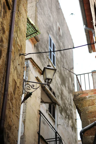 틸리아 마을의 거리들이 예루살렘 알려진 꼭대기에 자리잡고 있었다 아름다운 이탈리아 — 스톡 사진