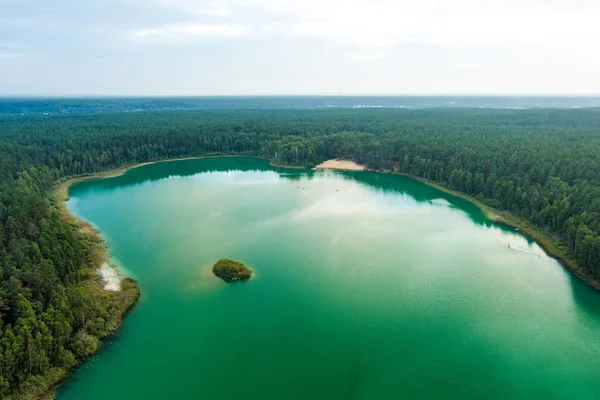 Vista Aérea Belas Águas Verdes Lago Gela Pássaros Vista Panorâmica — Fotografia de Stock