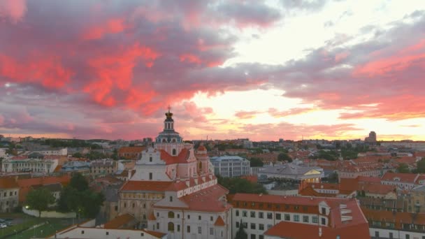 Auringonlasku Antenni Pyhän Casimirin Kirkko Ensimmäinen Vanhin Barokkikirkko Vilnassa Liettua — kuvapankkivideo