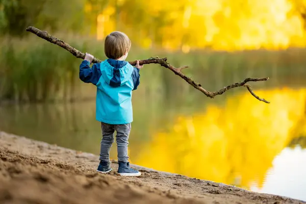 Adorable Toddler Boy Having Fun Gela Lake Sunny Fall Day — Stock Photo, Image