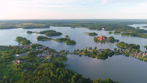 Luftaufnahme Der Burg Der Insel Trakai Und Ihrer Umgebung Der — Stockvideo