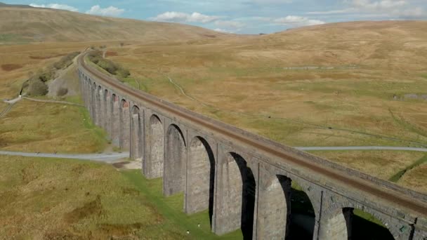 Flygfoto Över Ribblehead Viadukt Som Ligger North Yorkshire Den Längsta — Stockvideo
