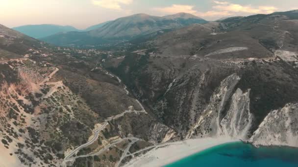 Légifelvételek Myrtos Beach Leg Híres Gyönyörű Strand Kefalonia Egy Nagy — Stock videók