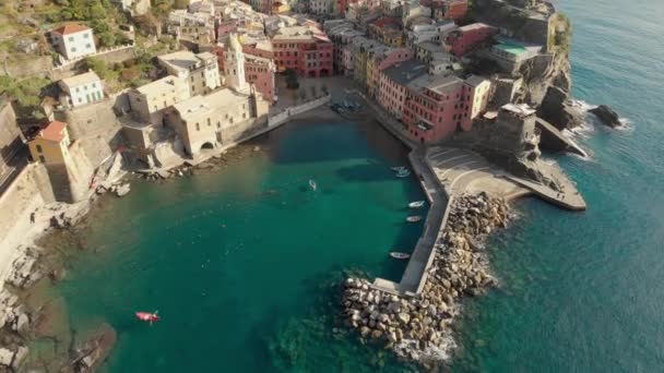 Flygfoto Över Vernazza Den Vackra Och Berömda Cinque Terre Stad — Stockvideo