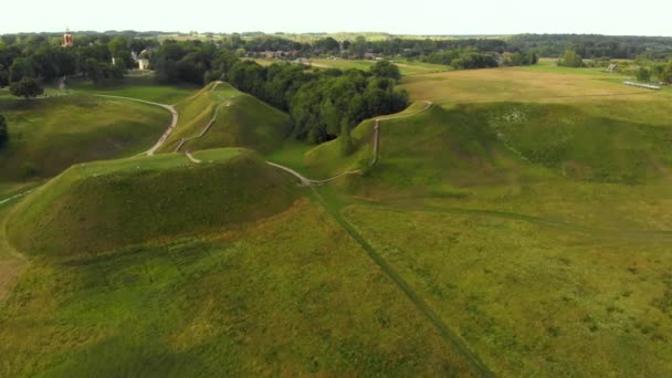 Flygfoto Över Kernave Arkeologiska Platsen Medeltida Huvudstad Storhertigdömet Litauen Turistattraktion — Stockvideo