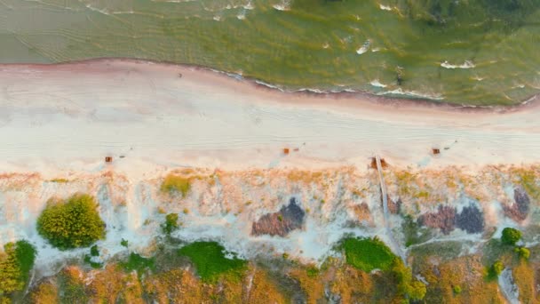 Luftaufnahme Von Wunderschönen Sandstränden Der Kurischen Nehrung Einzigartiger Dünenhalbinsel Weißen — Stockvideo