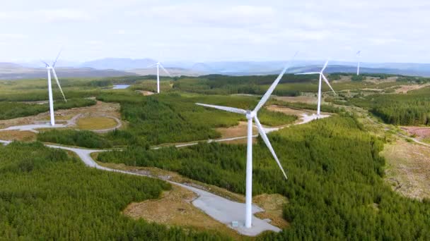 Paesaggio Aereo Del Connemara Con Turbine Eoliche Del Galway Wind — Video Stock