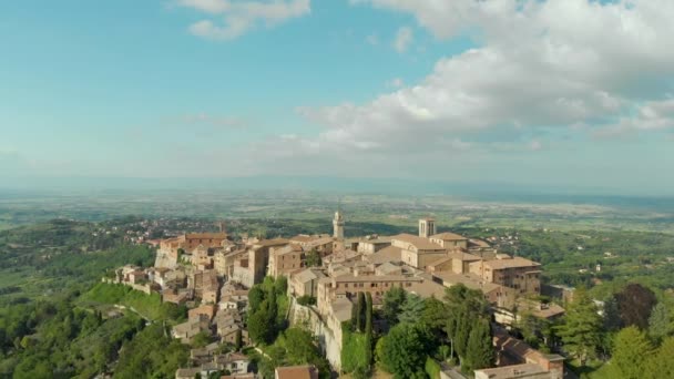 Aerial Summer Day View Montepulciano Town Located Top Limestone Ridge — Stock Video
