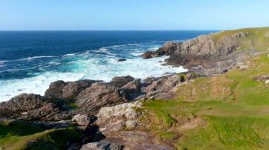 Malin Head Coastal Walk, Banbas Crown 'dan batıya Malin Head, Irelands' ın en kuzey noktası, Vahşi Atlantik Yolu, muhteşem kıyı yolu. Doğanın harikaları. Sayısız Keşif Noktaları. Ortak Donegal