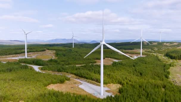 Paisaje Aéreo Connemara Con Aerogeneradores Galway Wind Park Ubicado Cloosh — Vídeo de stock