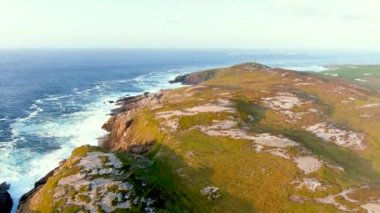 Malin Head Coastal Walk, Banbas Crown 'dan batıya Malin Head, Irelands' ın en kuzey noktası, Vahşi Atlantik Yolu, muhteşem kıyı yolu. Doğanın harikaları. Sayısız Keşif Noktaları. Ortak Donegal