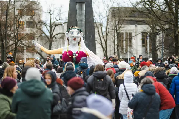 Vilnius Lithuania February 2023 Hundreds People Celebrating Uzgavenes Lithuanian Annual — Stock Photo, Image