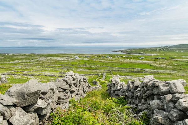 Inishmore Vagy Inis Mor Írországi Galway Bay Legnagyobb Aran Szigetei — Stock Fotó