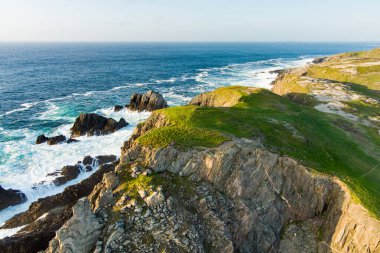 Scheildren, Malin Head 'deki en ikonik ve fotoğraflı manzara, İrlanda' nın en kuzey noktası, Vahşi Atlantik Yolu, muhteşem kıyı yolu. Doğanın harikaları. Sayısız Keşif Noktaları. Ortak Donegal