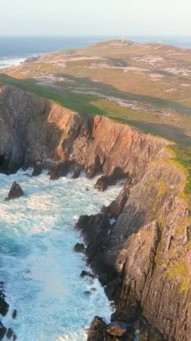 Scheildren, Malin Head 'deki en ikonik ve fotoğraflı manzara, Ireland' lar en kuzeyde, Vahşi Atlantik Yolu, muhteşem kıyı yolu. Doğanın harikaları. Sayısız Keşif Noktaları. Ortak Donegal