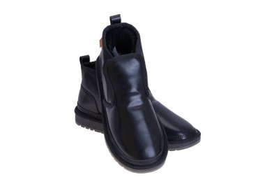 Beyaz arka planda izole erkek kış botları