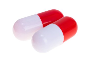 tıbbi kapsüller beyaz arkaplanda izole