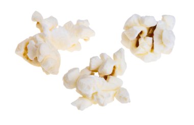 Beyaz arkaplanda patlamış mısır izole edildi