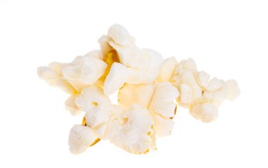 Beyaz arkaplanda patlamış mısır izole edildi