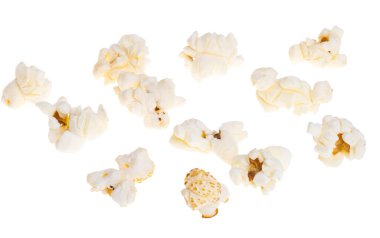 Beyaz arkaplanda patlamış mısır izole edildi