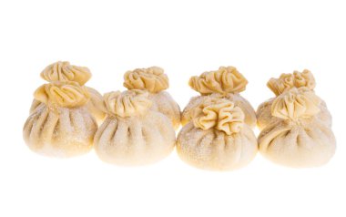 khinkali beyaz arkaplanda izole edildi