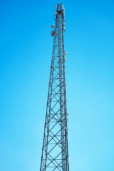 Torre Célula Contra Cielo Azul — Foto de Stock