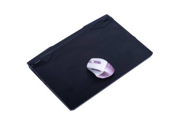 dizüstü bilgisayar beyaz arkaplanda izole edildi