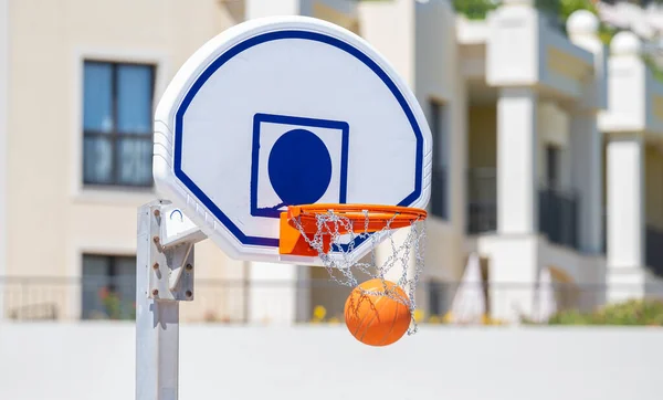 농구를 바구니 — 스톡 사진