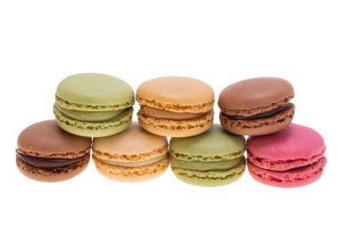 Beyaz arka plan üzerinde izole macarons