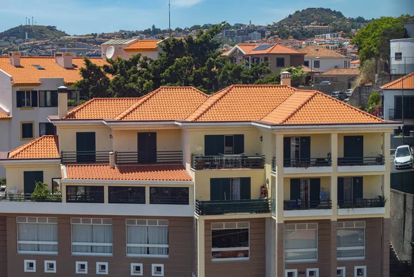 Madeira Adasındaki Funchal Şehrinin Manzarası — Stok fotoğraf