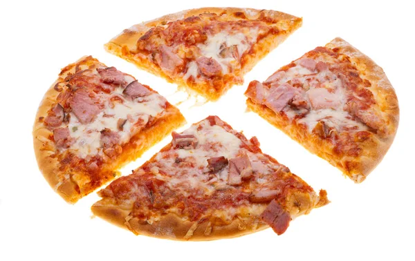 Beyaz Arkaplanda Izole Edilmiş Pizza — Stok fotoğraf