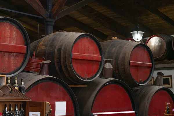 Gamla Ekfat Med Madeira Vin — Stockfoto
