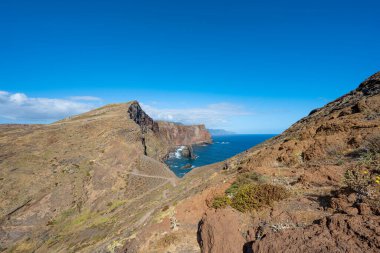 Güneşli bir günde Madeira adasının güzel manzarası