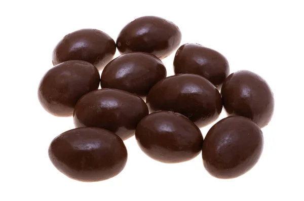 Amêndoas Esmalte Chocolate Isolado Sobre Fundo Branco — Fotografia de Stock